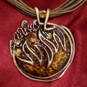 Elegant Gold and Brown Pendant Necklace